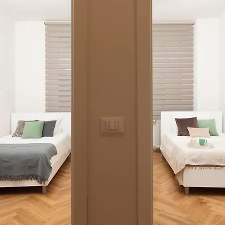 Caporali 23 - 3 Bedrooms With Balcony - Italywego