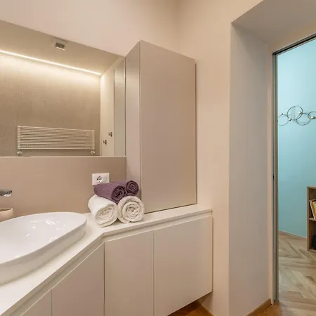 Caporali 23 - 3 Bedrooms With Balcony - Italywego *